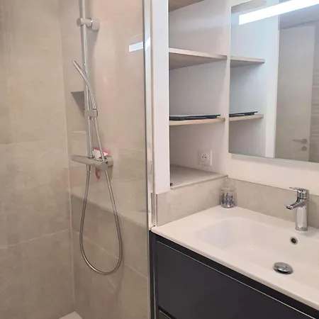 Appartement Marcogdu- Proche De Saint-tropez Pour 4 Personnes Avec Vue Sur La Marina *