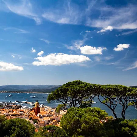 Marcogdu- Proche De Saint-tropez Pour 4 Personnes Avec Vue Sur La Marina Cogolin